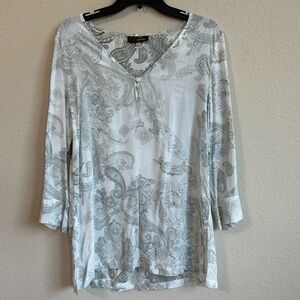 Crosby Top Paisley Print White Gray Long Sleeve V-Neck Button Details Plus Size